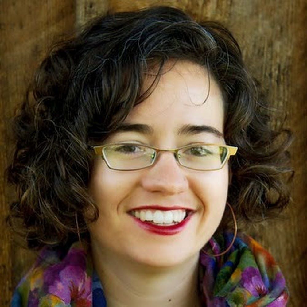 Meet your Posher, Carolyn